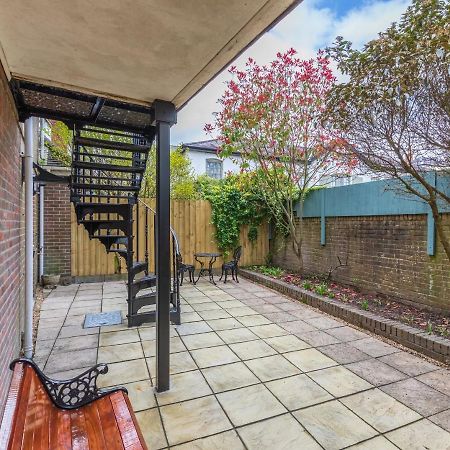 4 Bed City House With Private Garden And Parking Winchester Esterno foto