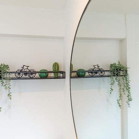4 Bed City House With Private Garden And Parking Winchester Esterno foto