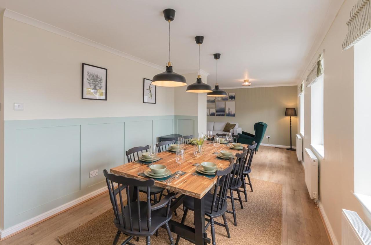 4 Bed City House With Private Garden And Parking Winchester Esterno foto